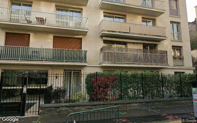 Façade : 11 rue Perronet, Neuilly-sur-Seine