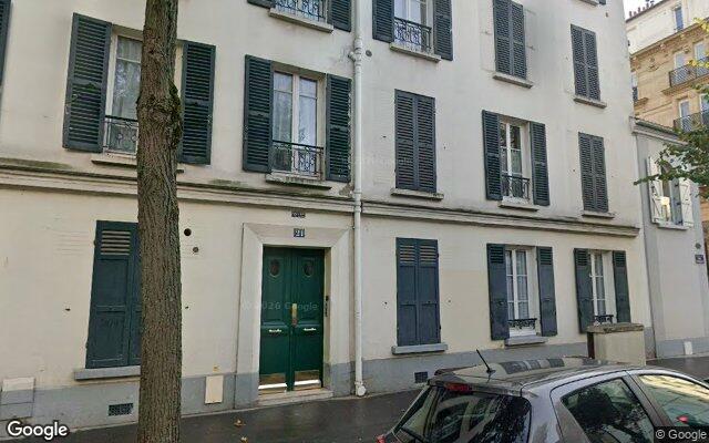 Façade : 21 rue Perronet, Neuilly-sur-Seine